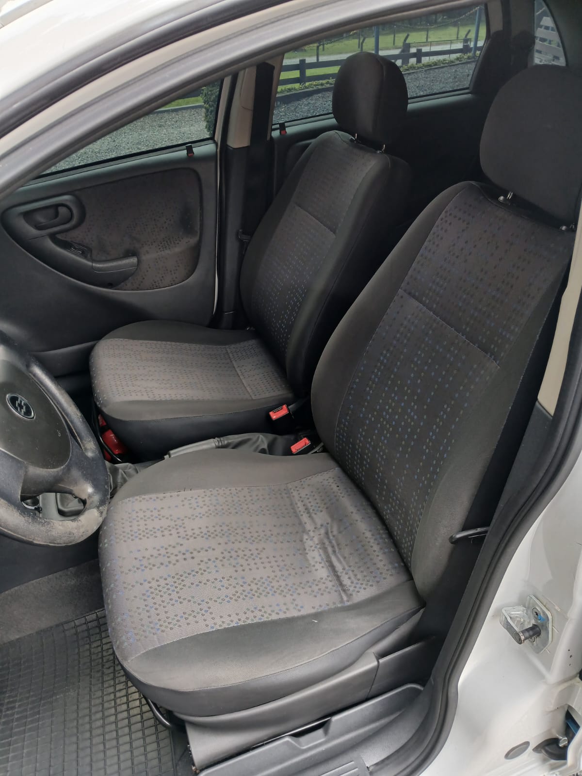 Chevrolet Corsa Hatch Maxx 1.4 2012 Economia, Potência E Estilo Com Rodas Esportivas!