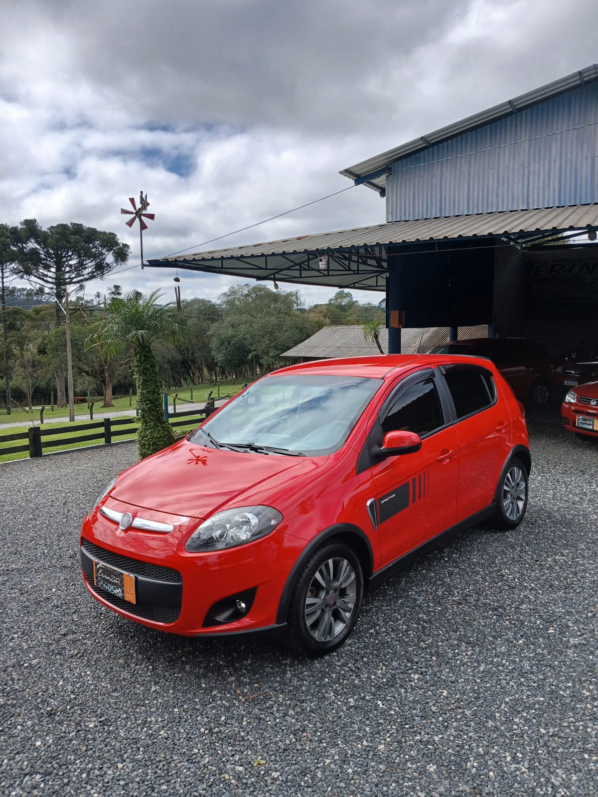 Fiat Palio Sporting 1.6 2014 - Esportividade, Segurança E Potência E-Torq!