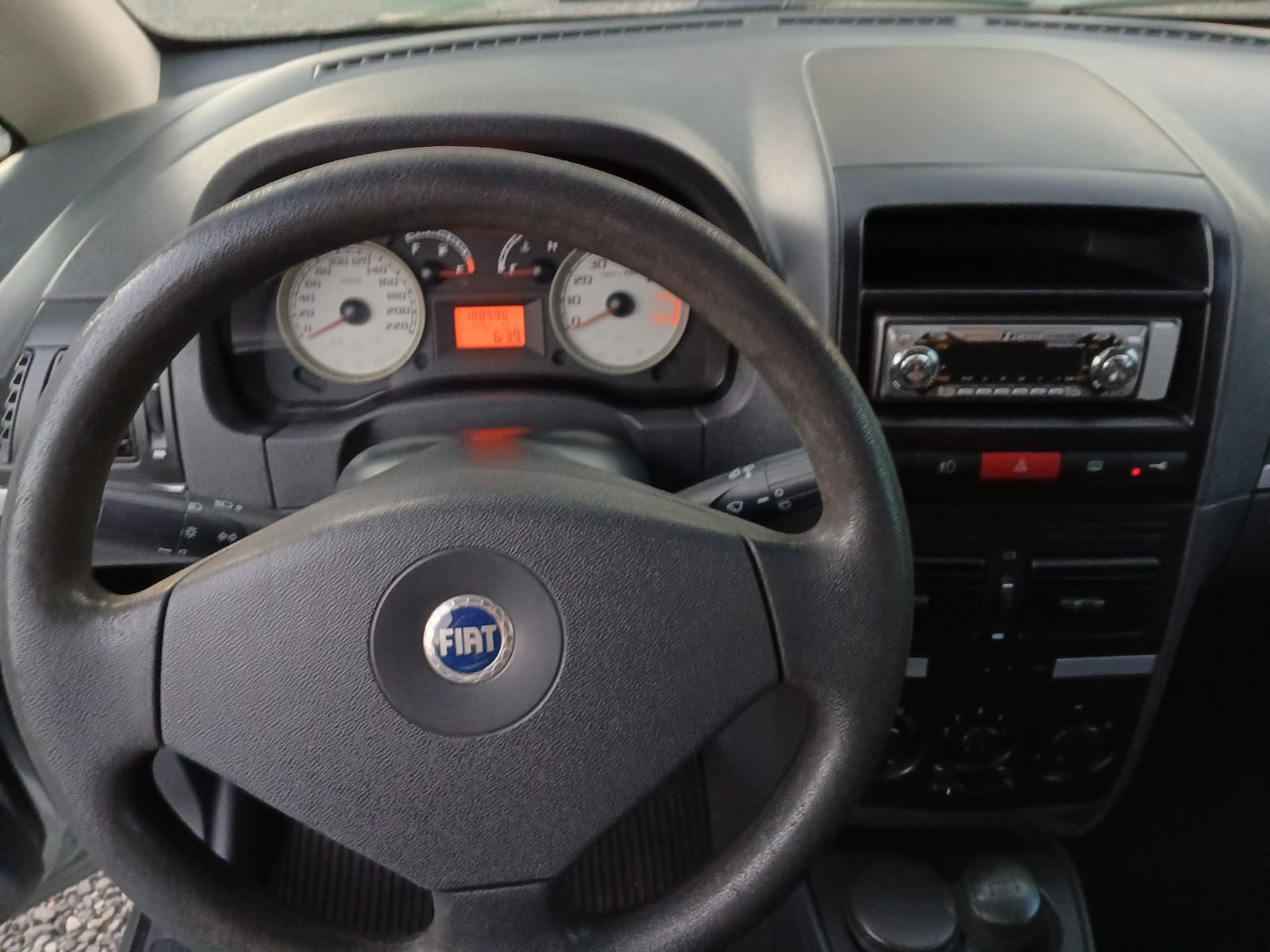 Fiat Idea Elx 1.4 2007 Espaço, Conforto E Praticidade Para Toda A Família!